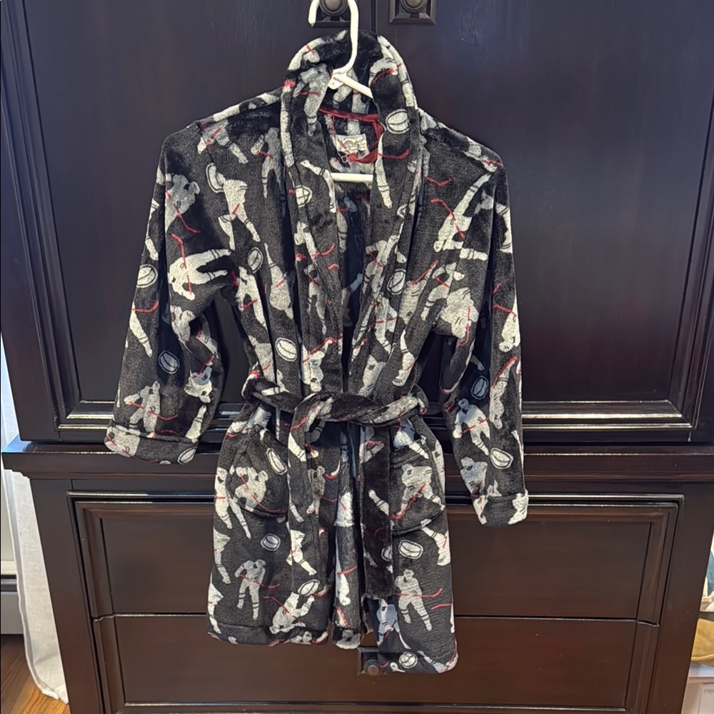 Cozy Black Robe with hockey player  Print